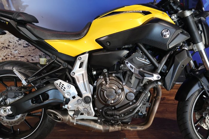 2015 Yamaha MT-07 LA Yellow