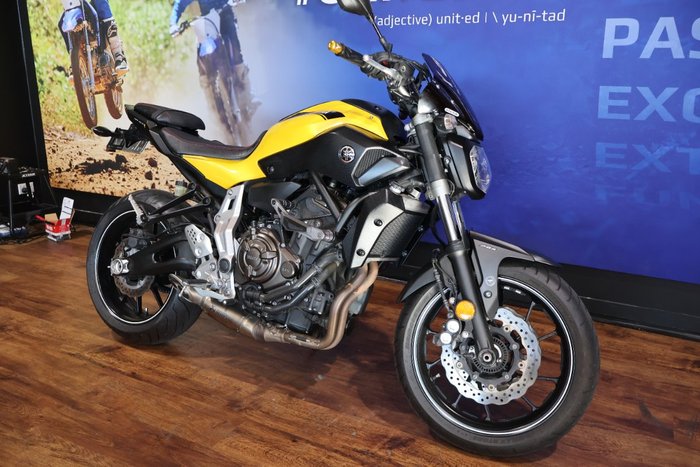 2015 Yamaha MT-07 LA Yellow