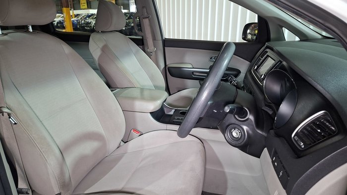 2019 Kia Carnival S