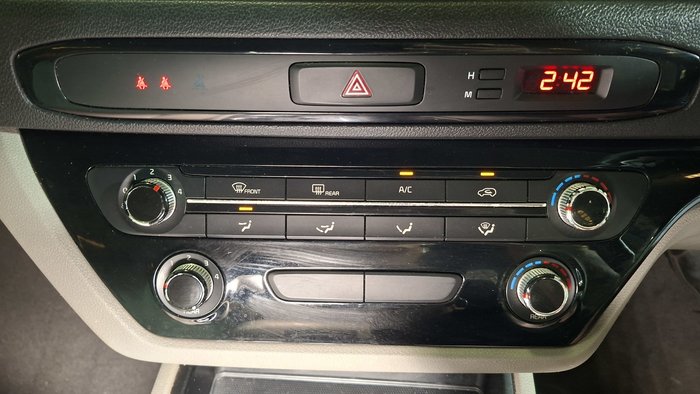 2019 Kia Carnival S