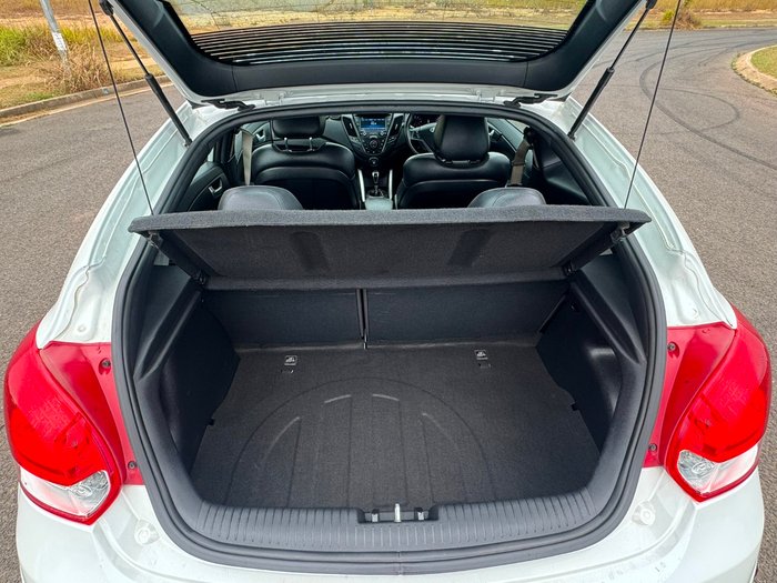 2016 Hyundai Veloster SR Turbo