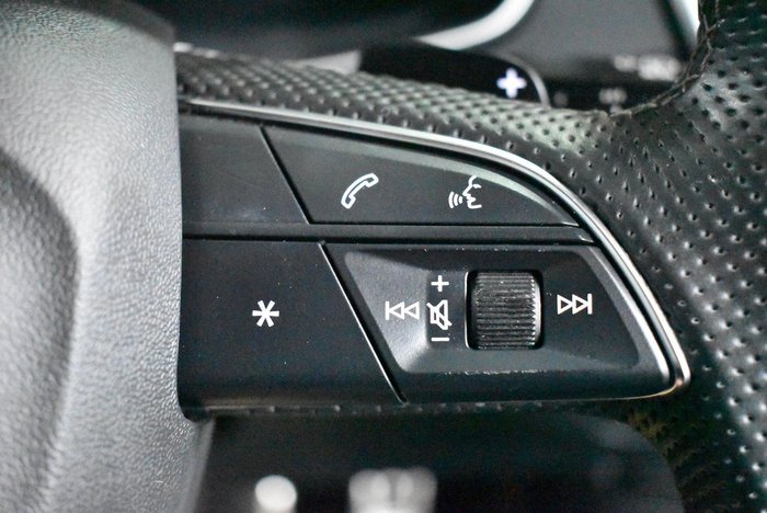 2022 Audi Q5 45 TFSI S line