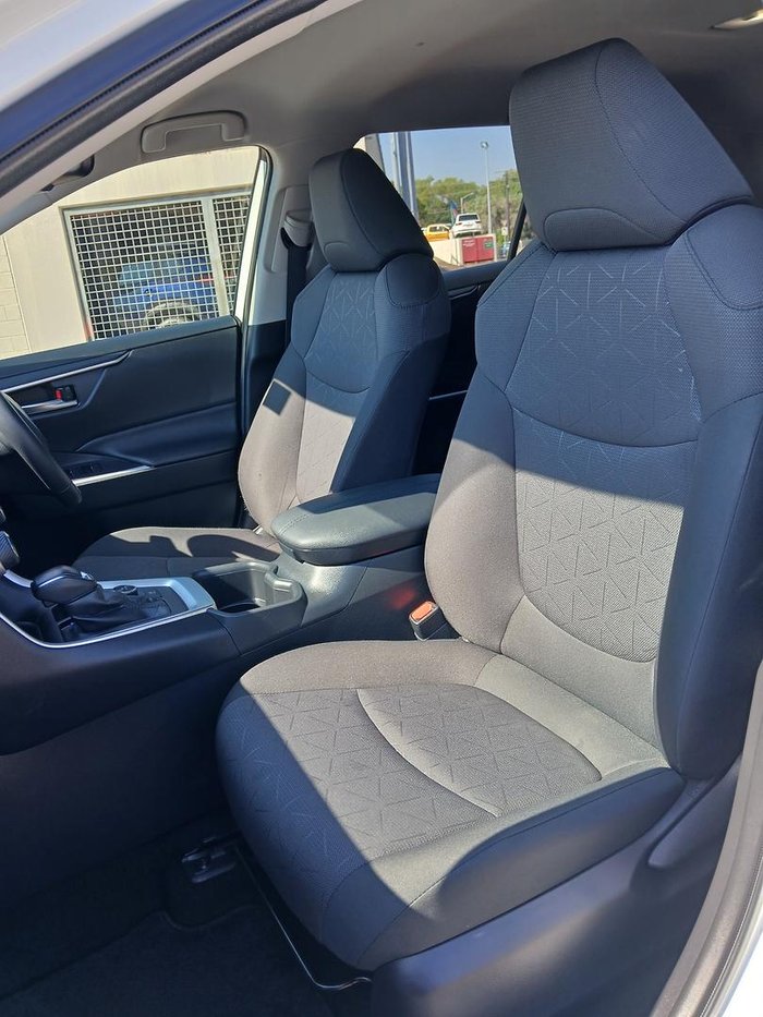 2023 Toyota RAV4 GXL