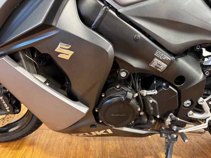 2015 Suzuki GSX-S1000 GREY