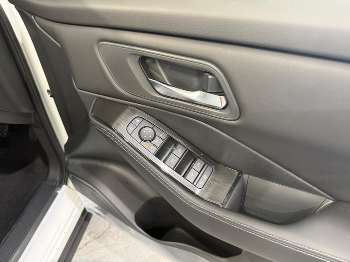 2026 Nissan X-TRAIL ST