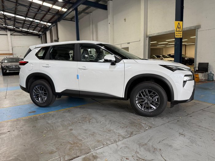 2026 Nissan X-TRAIL ST