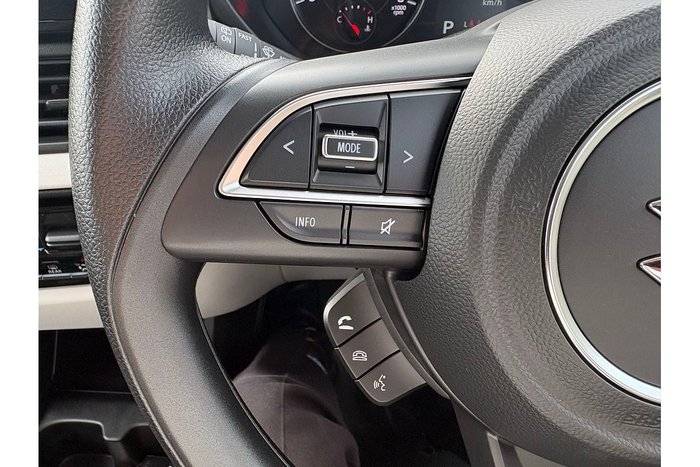 2025 Suzuki Swift Hybrid