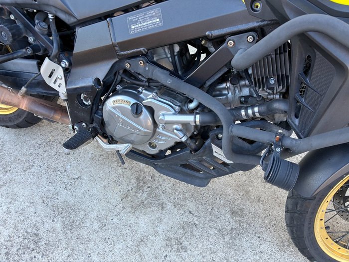 2018 Suzuki V-STROM 650 (DL650A) Yellow