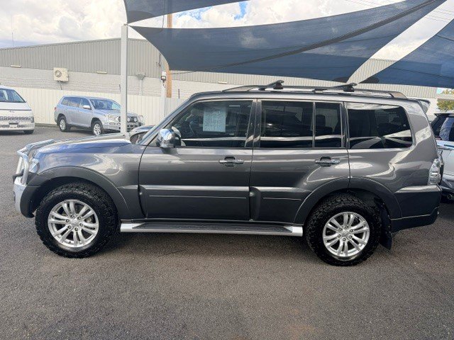 2017 Mitsubishi Pajero GLX