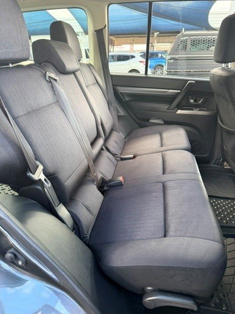 2017 Mitsubishi Pajero GLX