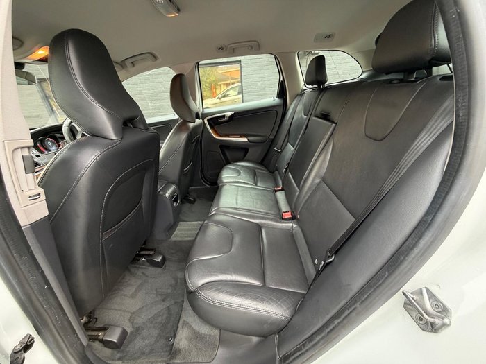 2016 Volvo XC60 T5 Luxury MY16 Crystal White