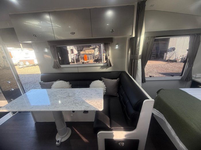 2023 Olympic Marathon Triple Bunk 18Ft (5.5M)