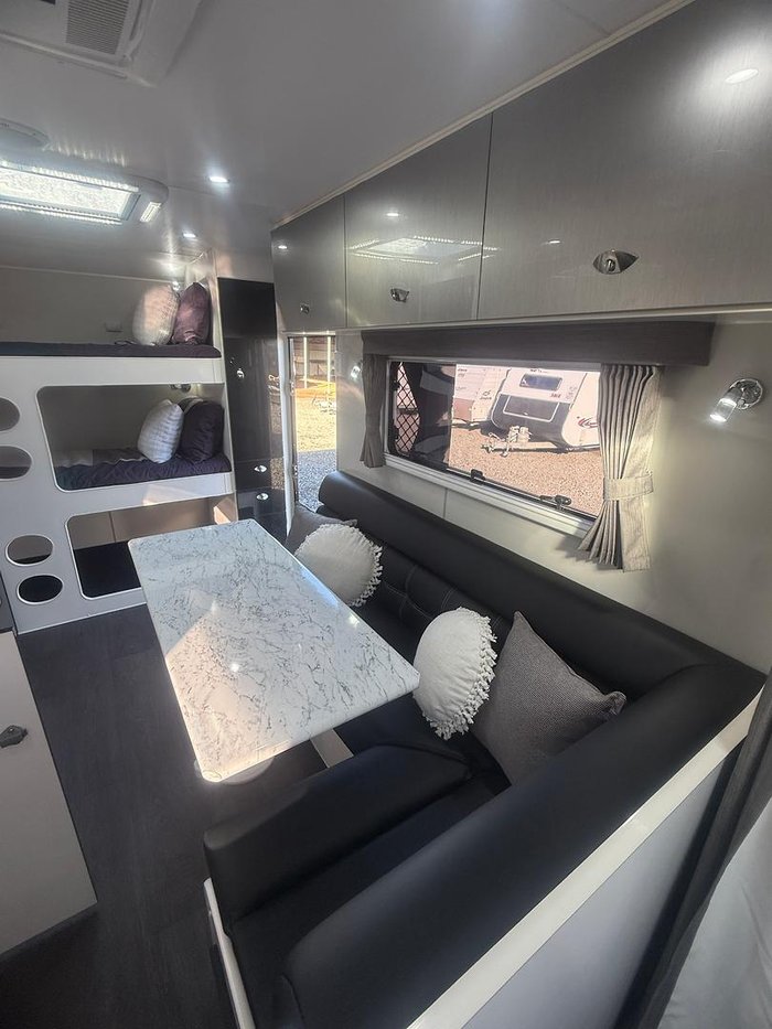 2023 Olympic Marathon Triple Bunk 18Ft (5.5M)