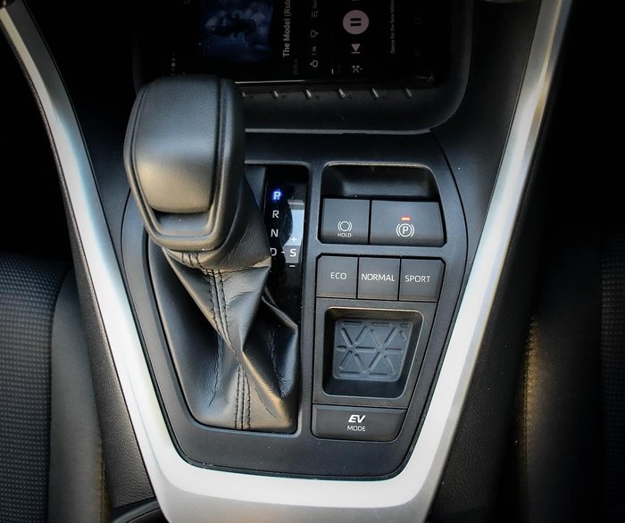 2023 Toyota RAV4 GX