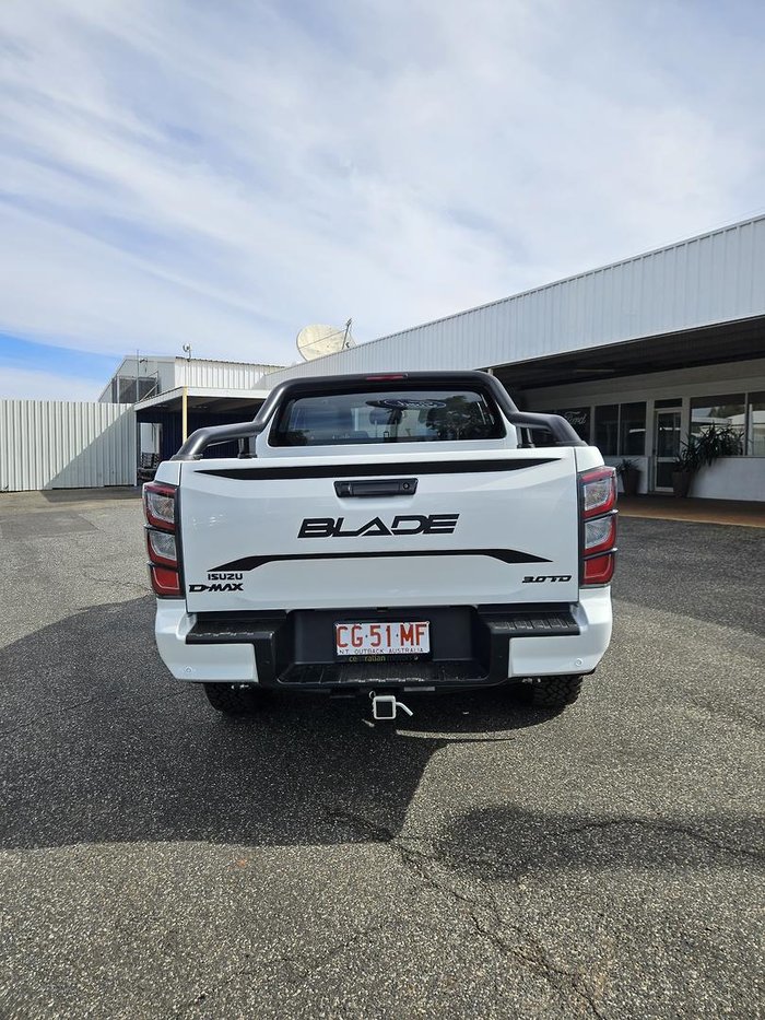 2026 Isuzu D-MAX BLADE