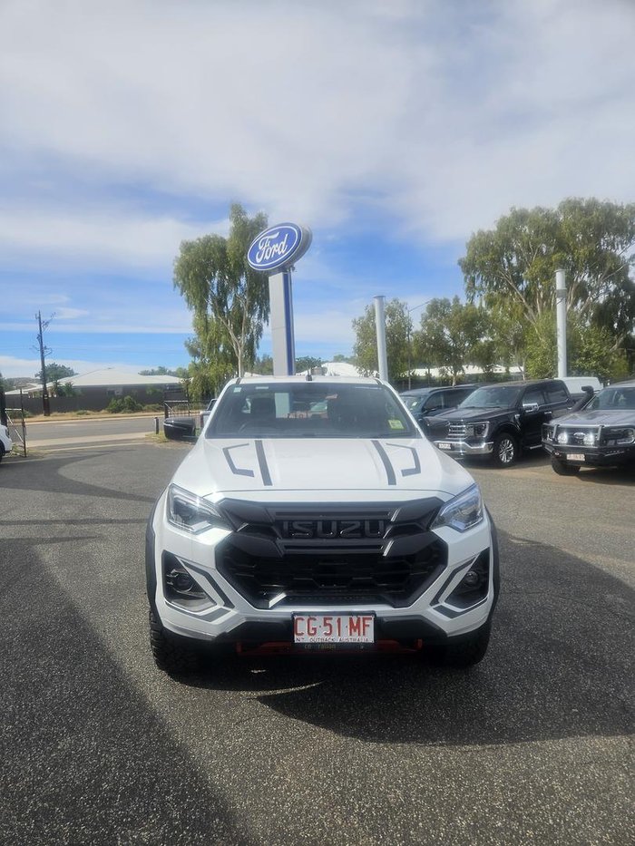 2026 Isuzu D-MAX BLADE