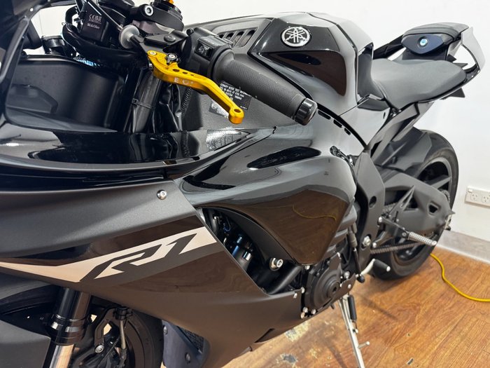 2023 Yamaha YZF-R1 Black