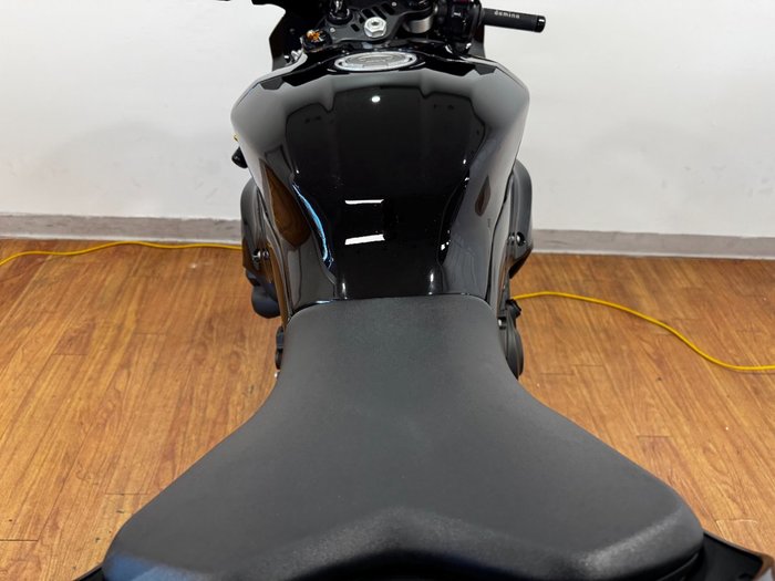 2023 Yamaha YZF-R1 Black