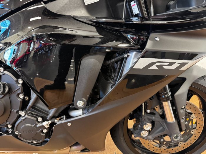 2023 Yamaha YZF-R1 Black