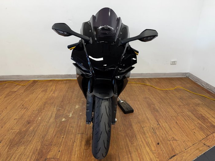 2023 Yamaha YZF-R1 Black