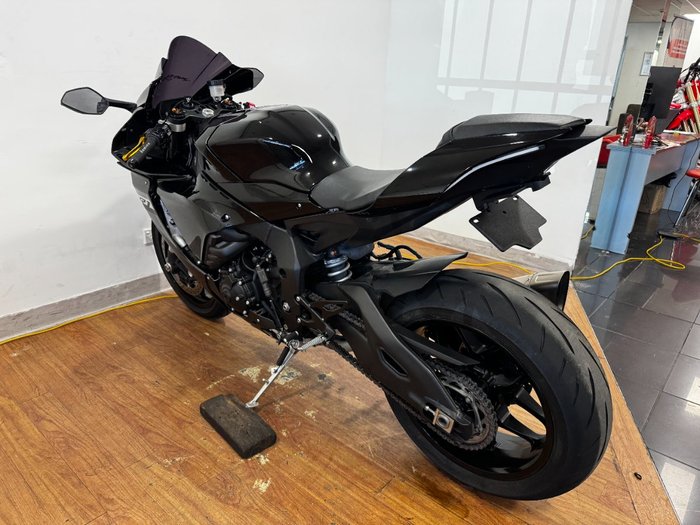2023 Yamaha YZF-R1 Black