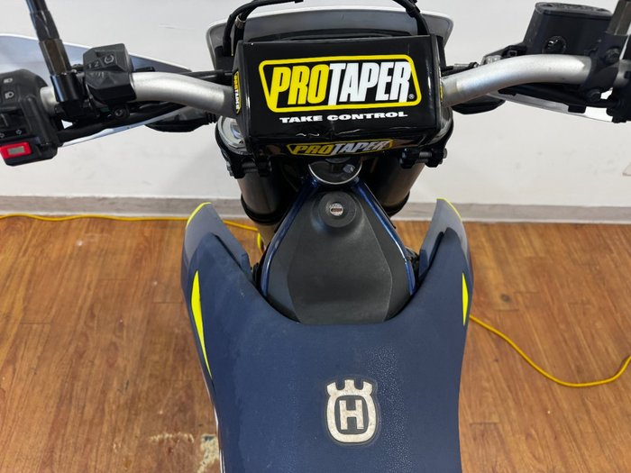 2023 Husqvarna 701 ENDURO WHITE