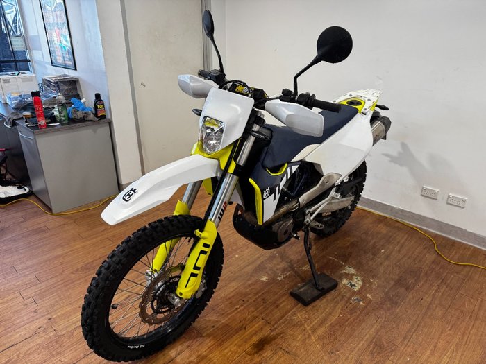 2023 Husqvarna 701 ENDURO WHITE