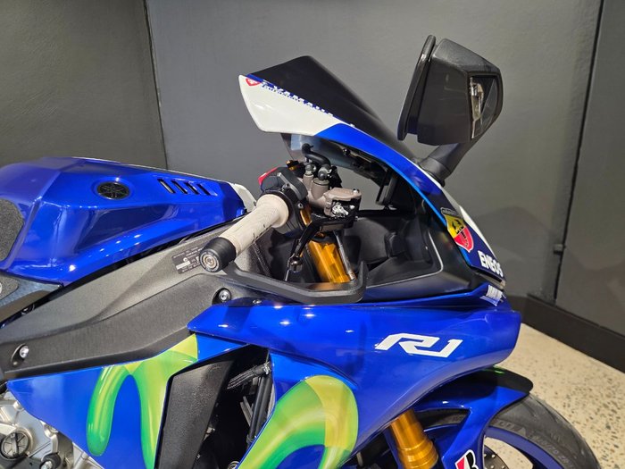 2016 Yamaha YZF-R1 BLUE