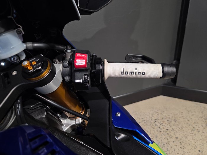2016 Yamaha YZF-R1 BLUE