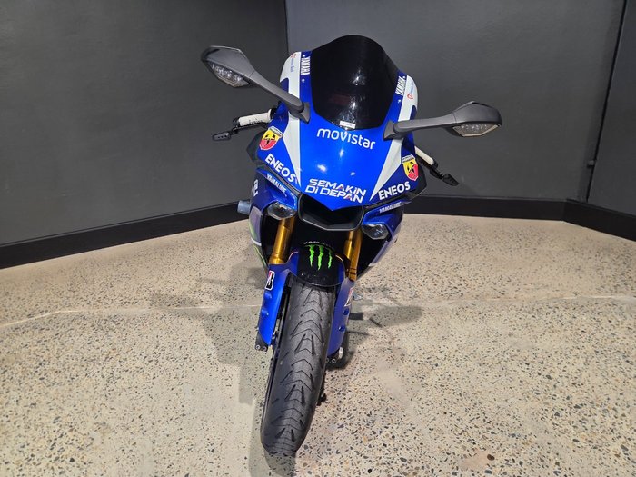 2016 Yamaha YZF-R1 BLUE