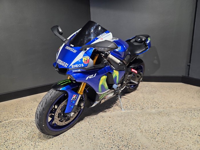 2016 Yamaha YZF-R1 BLUE