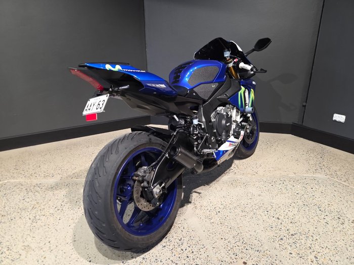 2016 Yamaha YZF-R1 BLUE