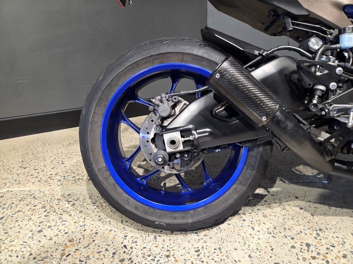 2016 Yamaha YZF-R1 BLUE