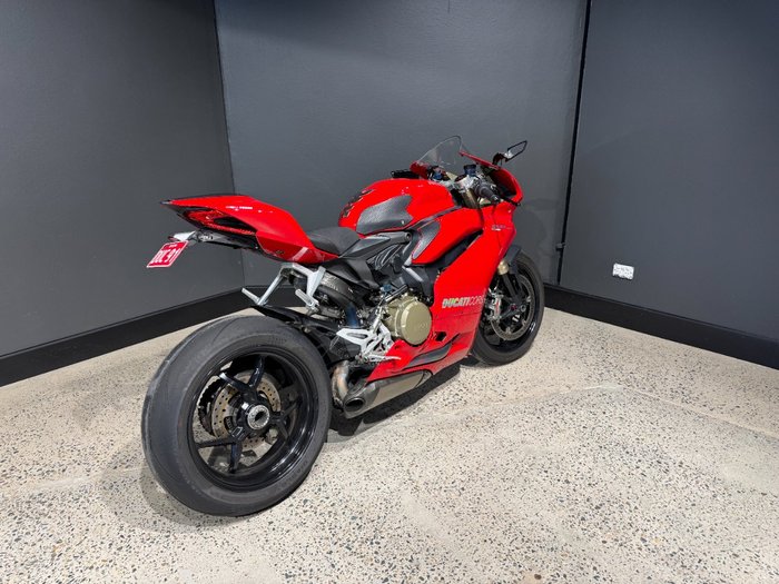 2016 Ducati 1299 PANIGALE RED
