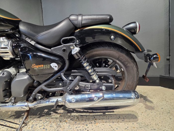 2024 Royal Enfield SUPER METEOR 650 GREEN/BLAC