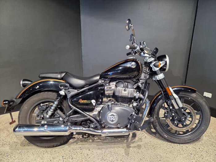 2024 Royal Enfield SUPER METEOR 650 GREEN/BLAC