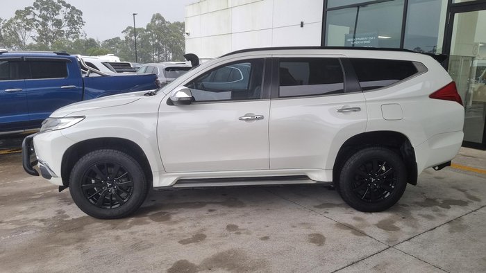 2019 Mitsubishi Pajero Sport Black Edition