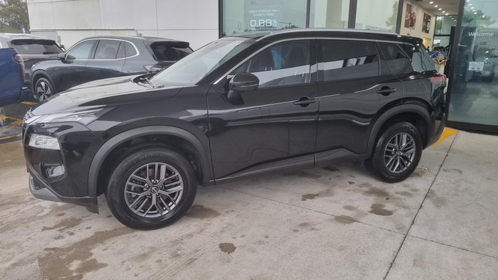 2023 Nissan X-TRAIL ST
