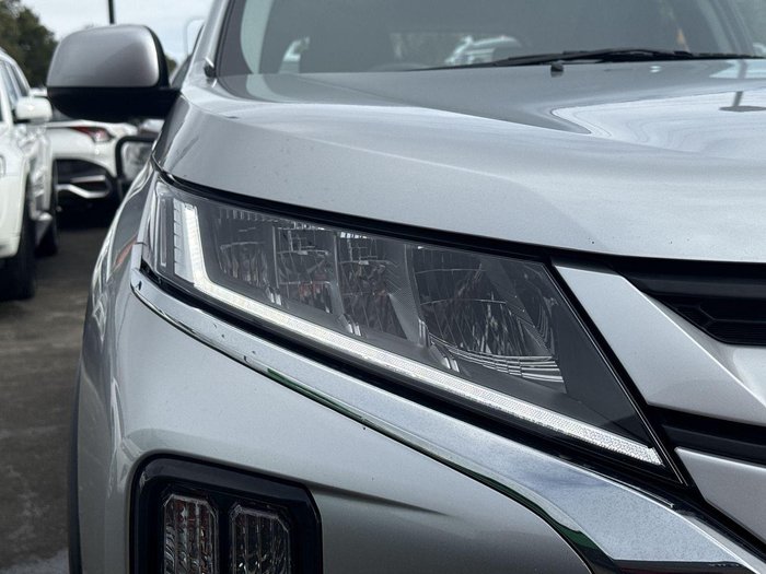 2023 Mitsubishi ASX ES