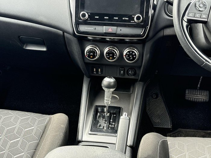 2023 Mitsubishi ASX ES