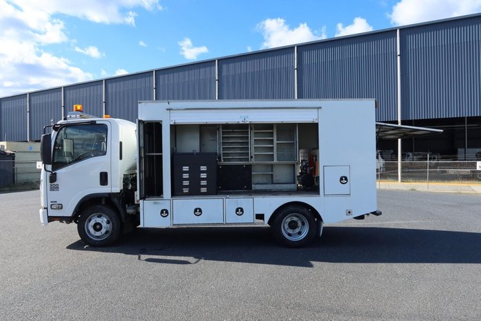 2013 Isuzu N Series NPR 250/300 Premium