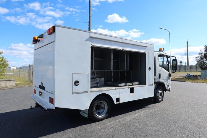 2013 Isuzu N Series NPR 250/300 Premium