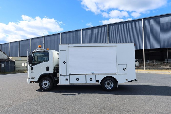 2013 Isuzu N Series NPR 250/300 Premium