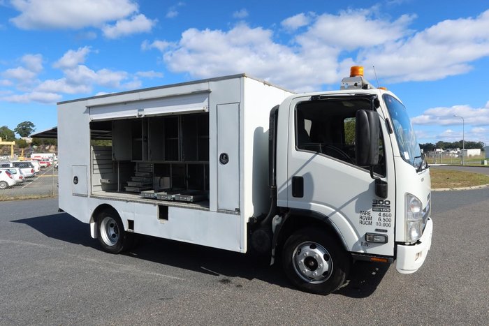 2013 Isuzu N Series NPR 250/300 Premium