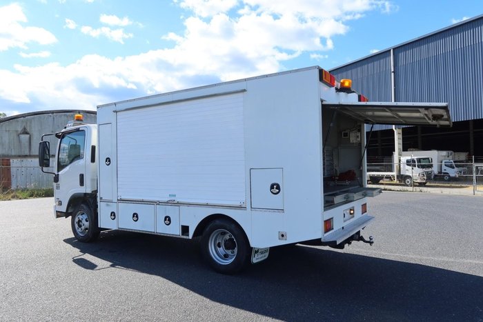 2013 Isuzu N Series NPR 250/300 Premium