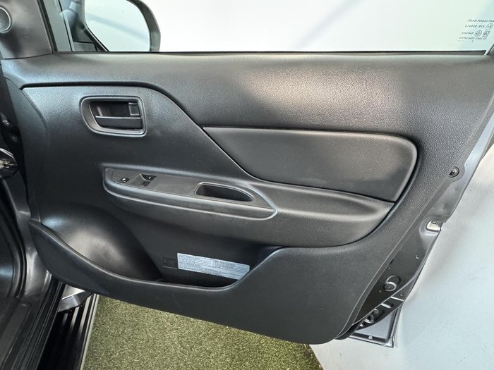 2021 Mitsubishi Triton GLX