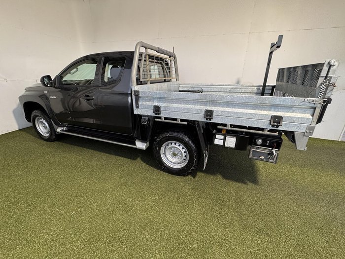 2021 Mitsubishi Triton GLX