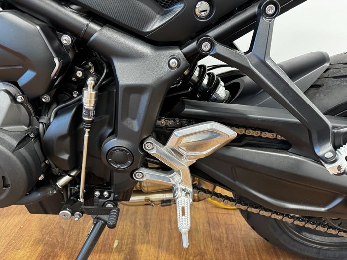 2022 Triumph TRIDENT 660 SILVER