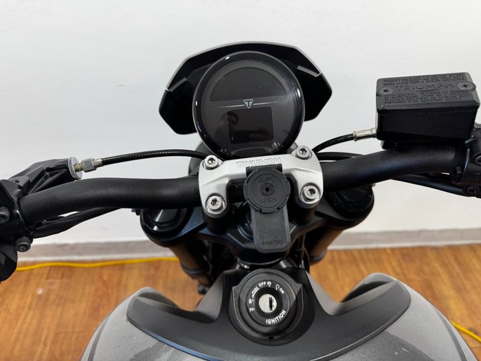2022 Triumph TRIDENT 660 SILVER