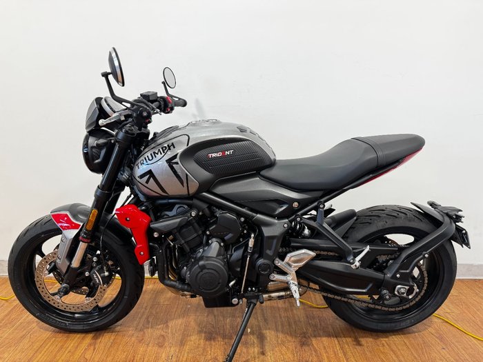 2022 Triumph TRIDENT 660 SILVER